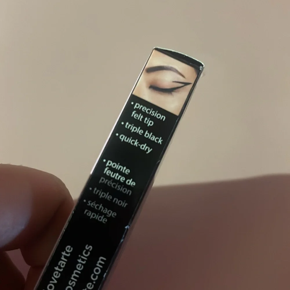 Tarte Sex Kitten Black Liquid Eyeliner(black)